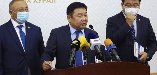 Д.Ганбат: Нэр бүхий гишүүдийг эгүүлэх татах асуудал яригдаж байгаа юм билээ